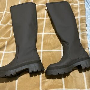NWOT Zara rubberized green rain boots